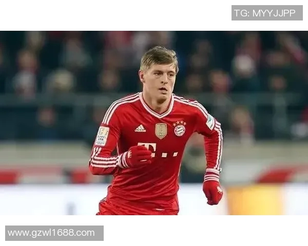 克罗斯：从足球场上的中场指挥官到全球品牌代言人的传奇之路