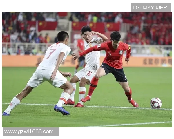 国足与韩国激战正酣精彩瞬间回顾与分析图片集锦