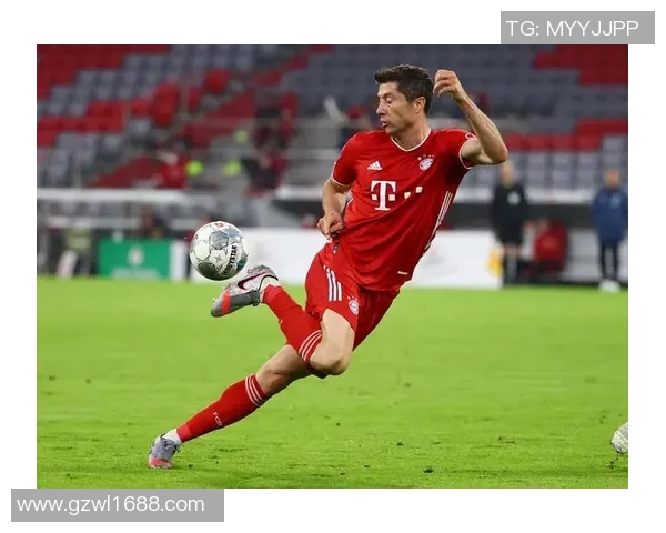 莱万重返德甲对决旧主拜仁球迷怒斥其背叛与忘恩负义