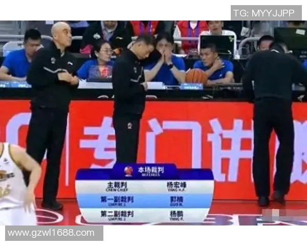 CBA广东对辽宁比赛中的争议判罚视频回顾与分析 CBA广东对辽宁比赛中的争议判罚视频回顾与分析