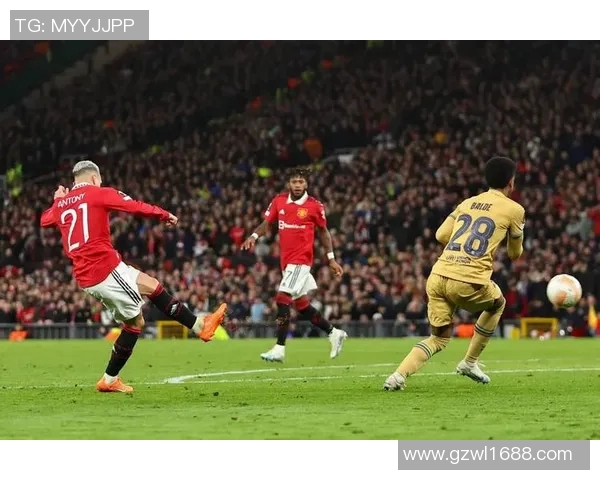 巴萨与曼联激战正酣文字直播全程回顾与精彩瞬间分析 巴萨与曼联激战正酣文字直播全程回顾与精彩瞬间分析