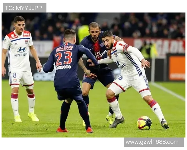 巴约纳与南特的激烈对决展现法甲球队的实力与魅力 巴约纳与南特的激烈对决展现法甲球队的实力与魅力