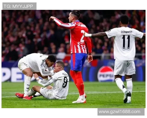 曼联与皇马激战正酣比赛比分揭晓引发球迷热议 曼联与皇马激战正酣比赛比分揭晓引发球迷热议