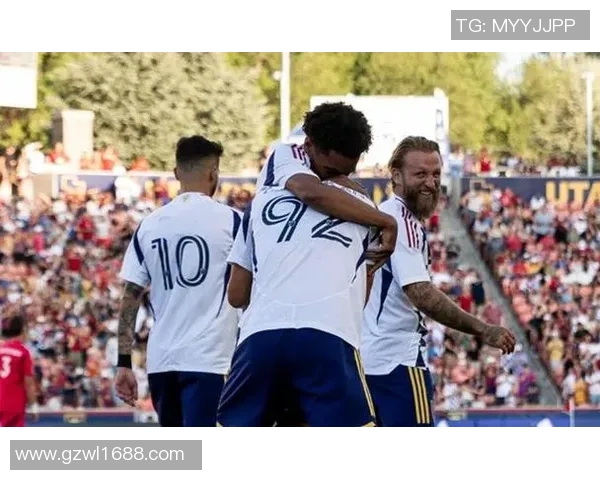 休斯顿迪纳摩迎战洛杉矶直插争夺美职联季后赛宝贵积分 休斯顿迪纳摩迎战洛杉矶直插争夺美职联季后赛宝贵积分