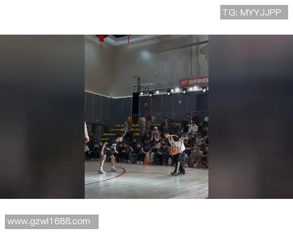 花式明星篮球盛宴揭秘球场上的创意与激情碰撞